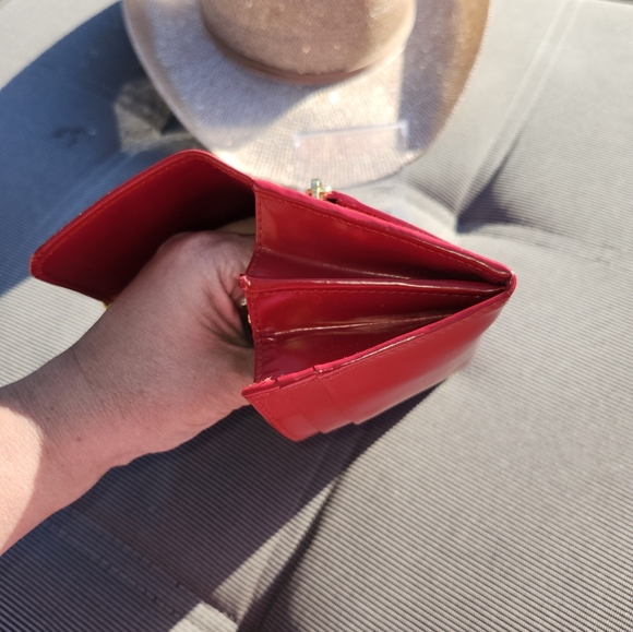 Prada Red Leather Wallet With Ribbon Motif COA Included. - Picture 11 of 13